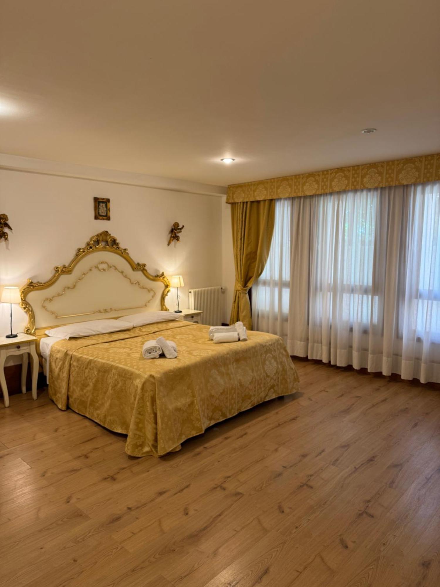 Ca' De Le Capuzine Guest house *