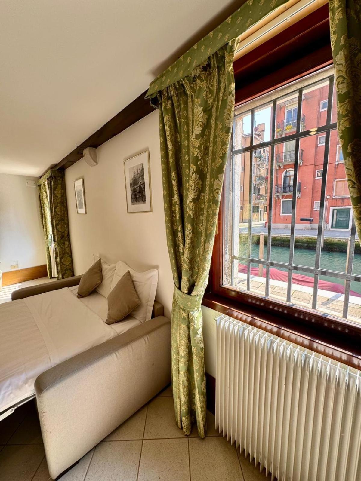 Ca' De Le Capuzine Guest house